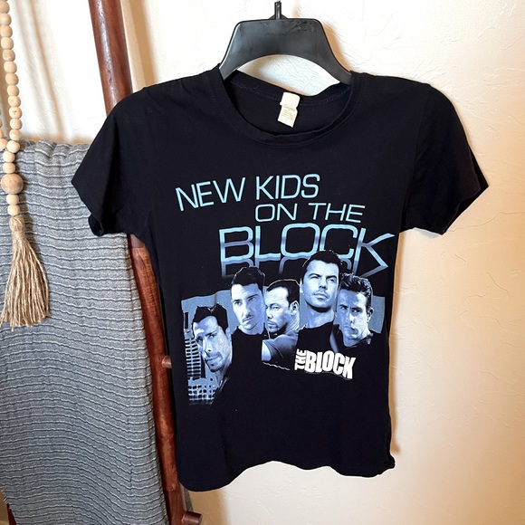 NKOTB New Kids On The Block 2008 Graphic Tour Tee S - Picture 1 of 4